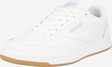 Baskets basses Reebok en blanc : devant