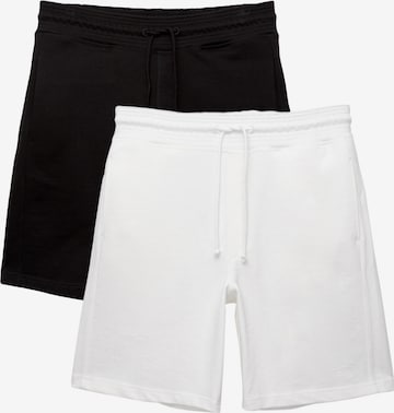 Pull&Bear Shorts in Schwarz: Vorderseite