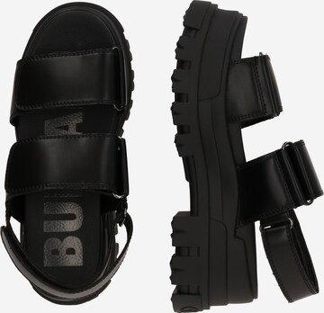 BUFFALO Sandal 'Aspha' i svart