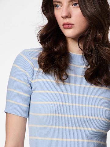 PIECESPulover - plava boja