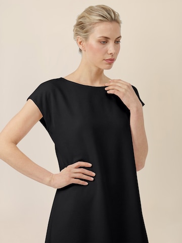 APART Kleid in Schwarz
