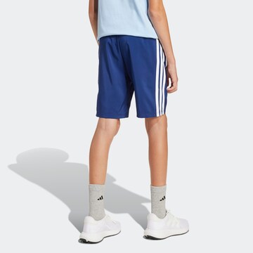ADIDAS SPORTSWEAR Loosefit Sportshorts in Blau