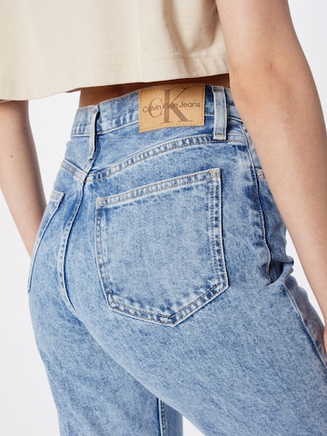 Calvin Klein Jeans تقليدي جينز بلون أزرق