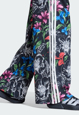 ADIDAS SPORTSWEAR Loosefit Sportovní kalhoty 'ADIDAS X FARM RIO HOUSE OF TIRO' – černá