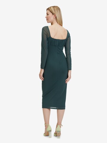 Robe de cocktail Vera Mont en vert