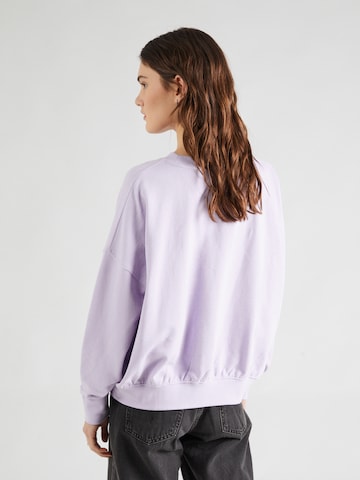 WRANGLER Sweatshirt i lilla