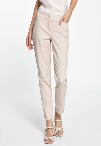 Fadenmeister Berlin Regular Chino Pants in Beige: front