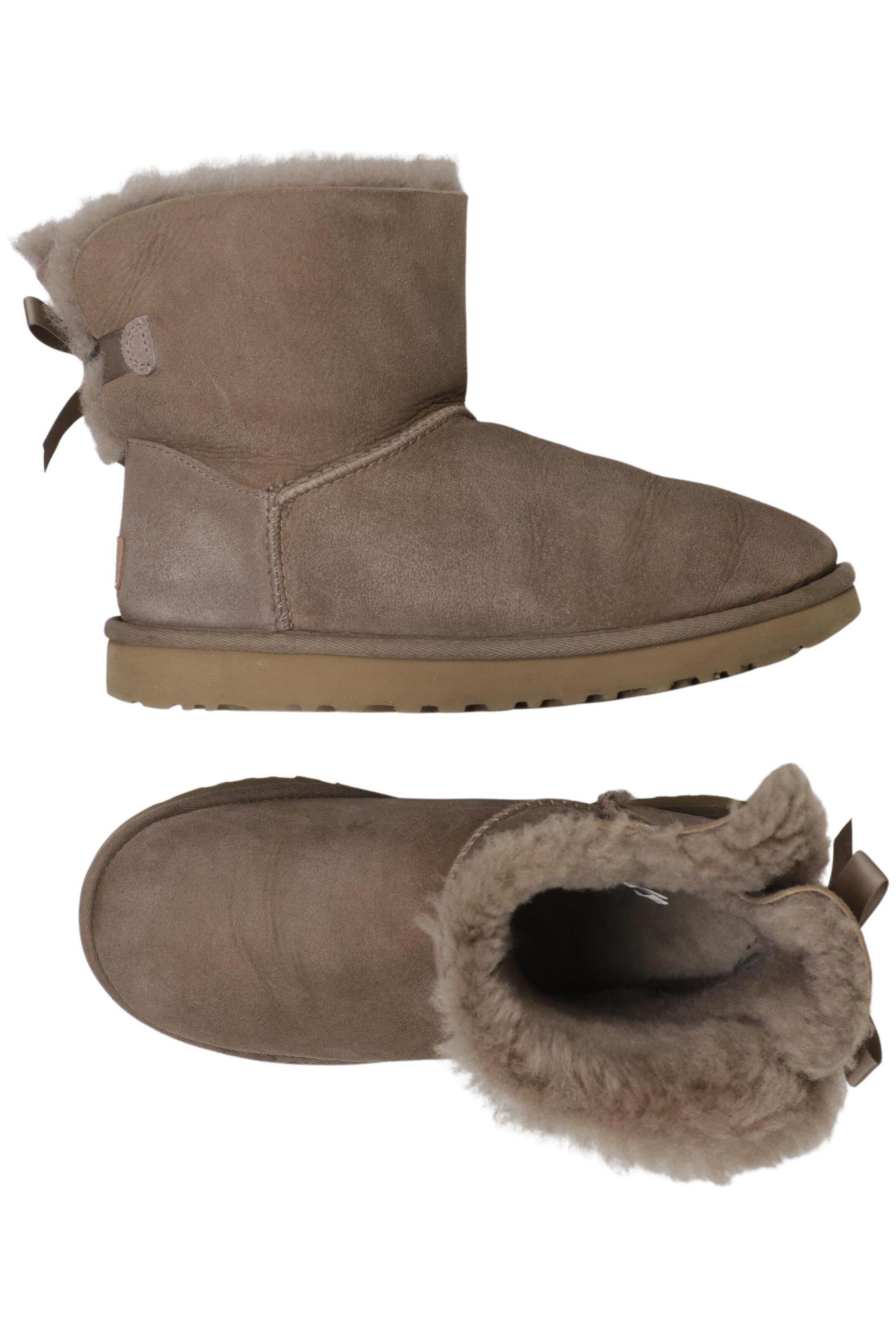 UGG Dress Boots in 39 in Beige: front