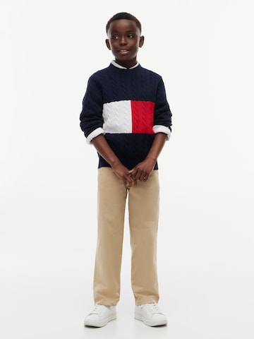 TOMMY HILFIGER Svetr 'Essential' – modrá