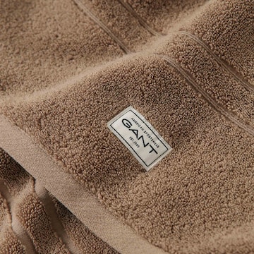 GANT Shower Towel in Brown