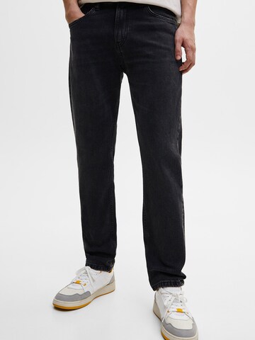 Pull&Bear Regular Jeans in Schwarz