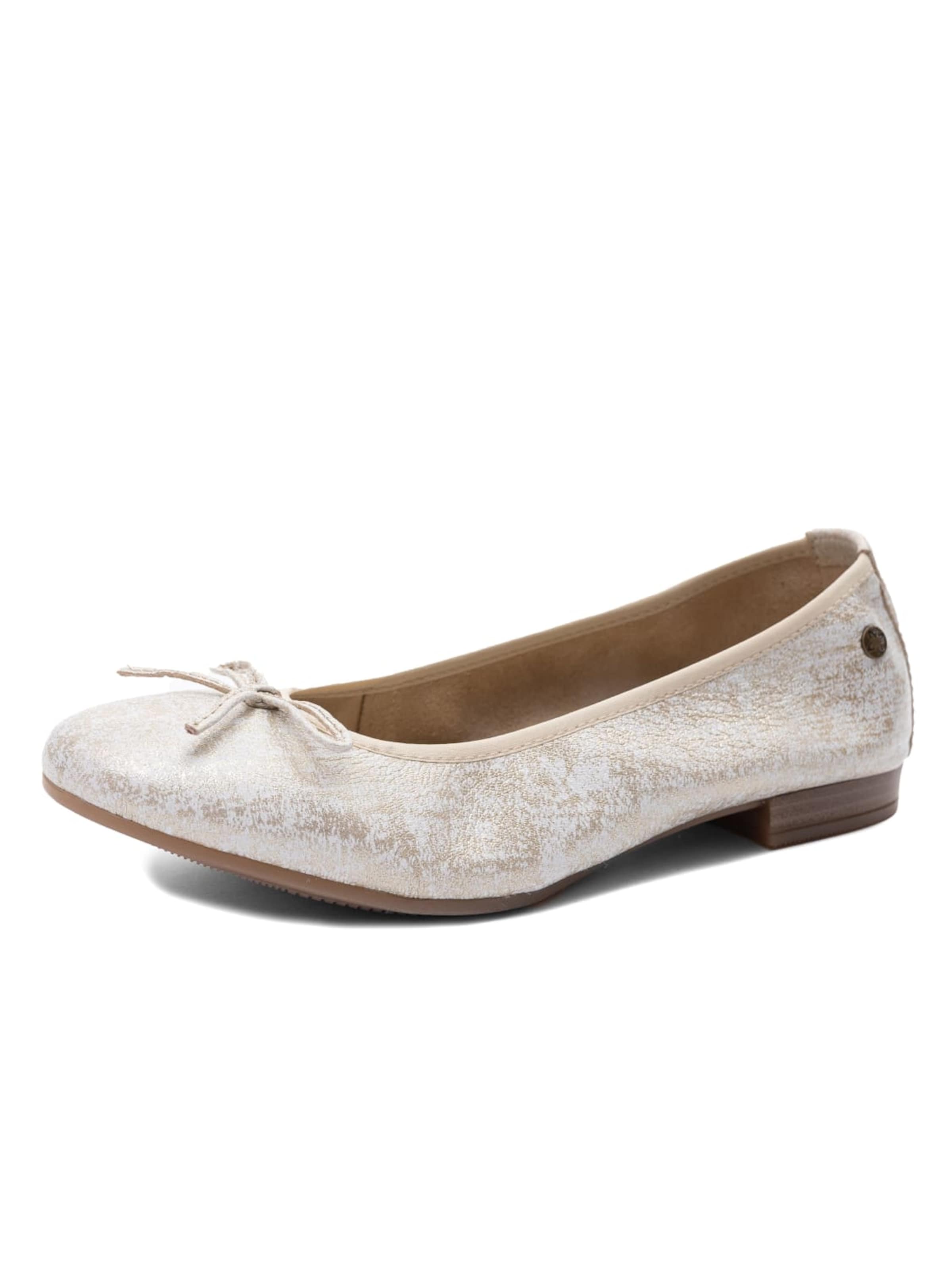 Maciejka Ballet Flats in White: front
