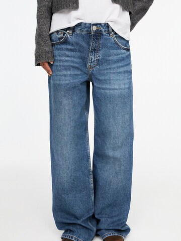 Loosefit Jeans di Pull&Bear in blu: frontale
