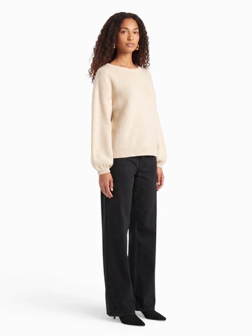 millane Wide leg Trousers in Black