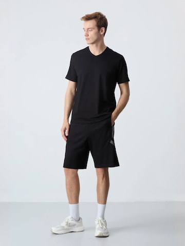 Tommy Life - Regular Calças em preto