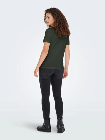 Tricou de la ONLY pe verde