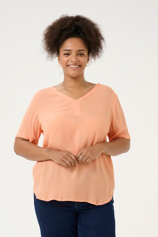 KAFFE CURVE Blus 'Ami' i orange: framsida
