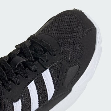 ADIDAS ORIGINALS Σνίκερ 'Falcon' σε μαύρο