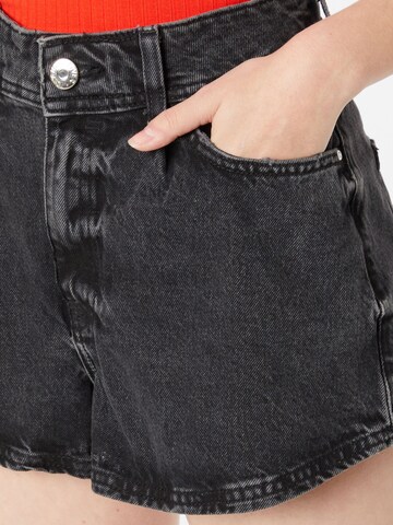 regular Jeans di River Island in nero