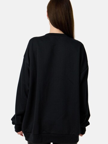 Worldclassca Oversized Sweater 'Chicago' in Black