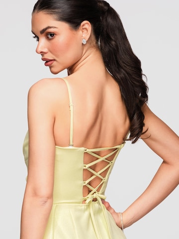 Robe de soirée Ombre en jaune