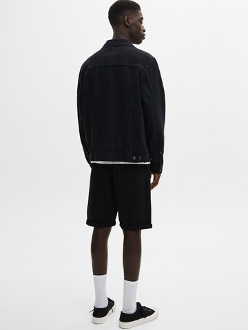 Pull&Bear Regular Shorts in Schwarz