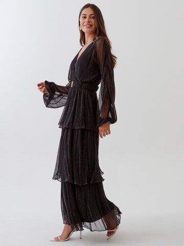 Tussah Kleid 'NYLA' in Schwarz