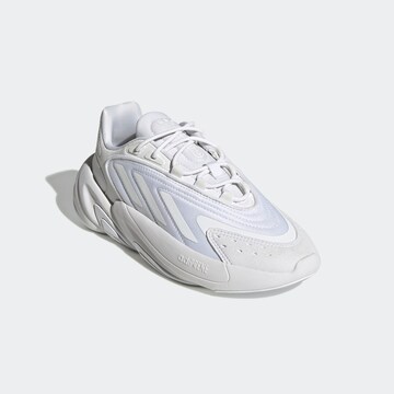 Baskets 'Ozelia' ADIDAS ORIGINALS en blanc