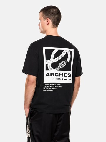 EA7 Emporio Armani - Camiseta en negro