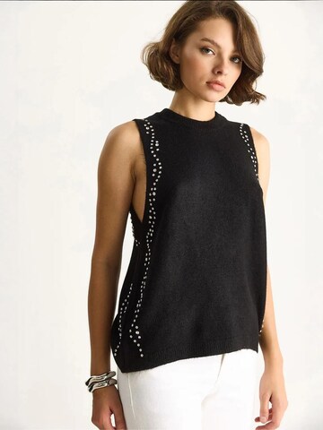 Bianco Lucci - Pullover em preto: frente