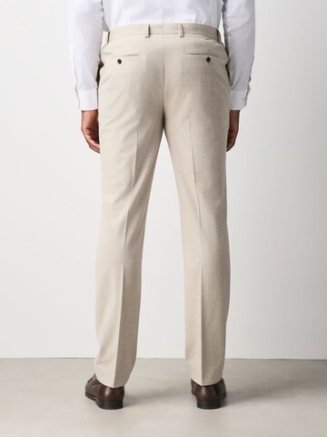 regular Pantaloni con piega frontale di Next in beige