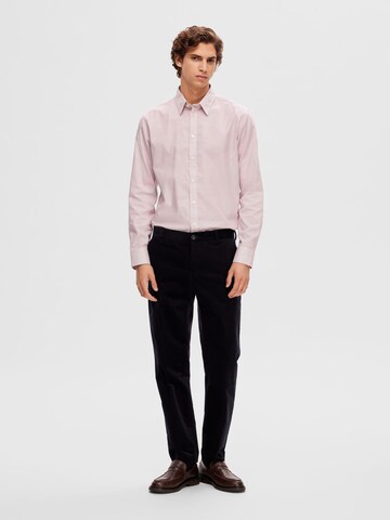 SELECTED HOMME Slim fit Skjorta 'SOHO' i rosa