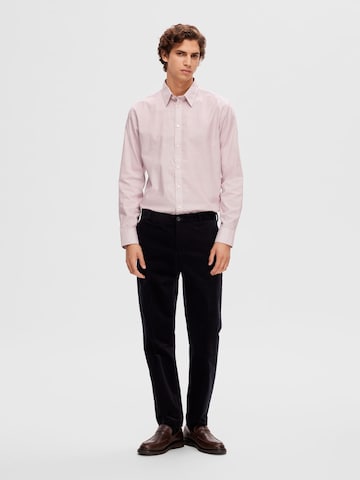 SELECTED HOMME Slim fit Button Up Shirt 'SOHO' in Pink