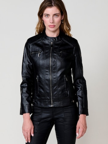 KOROSHI Jacke in Schwarz: Vorderseite