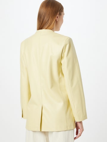 Blazer 'Mina' di Gina Tricot in giallo