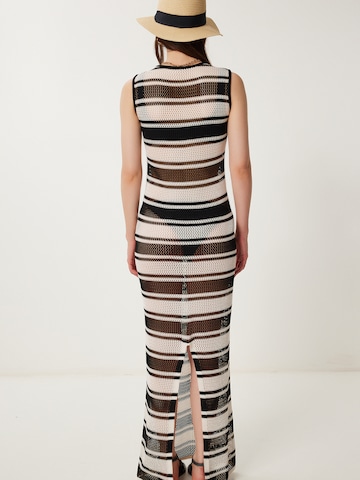 Rochie de plaja de la Happiness İstanbul pe bej