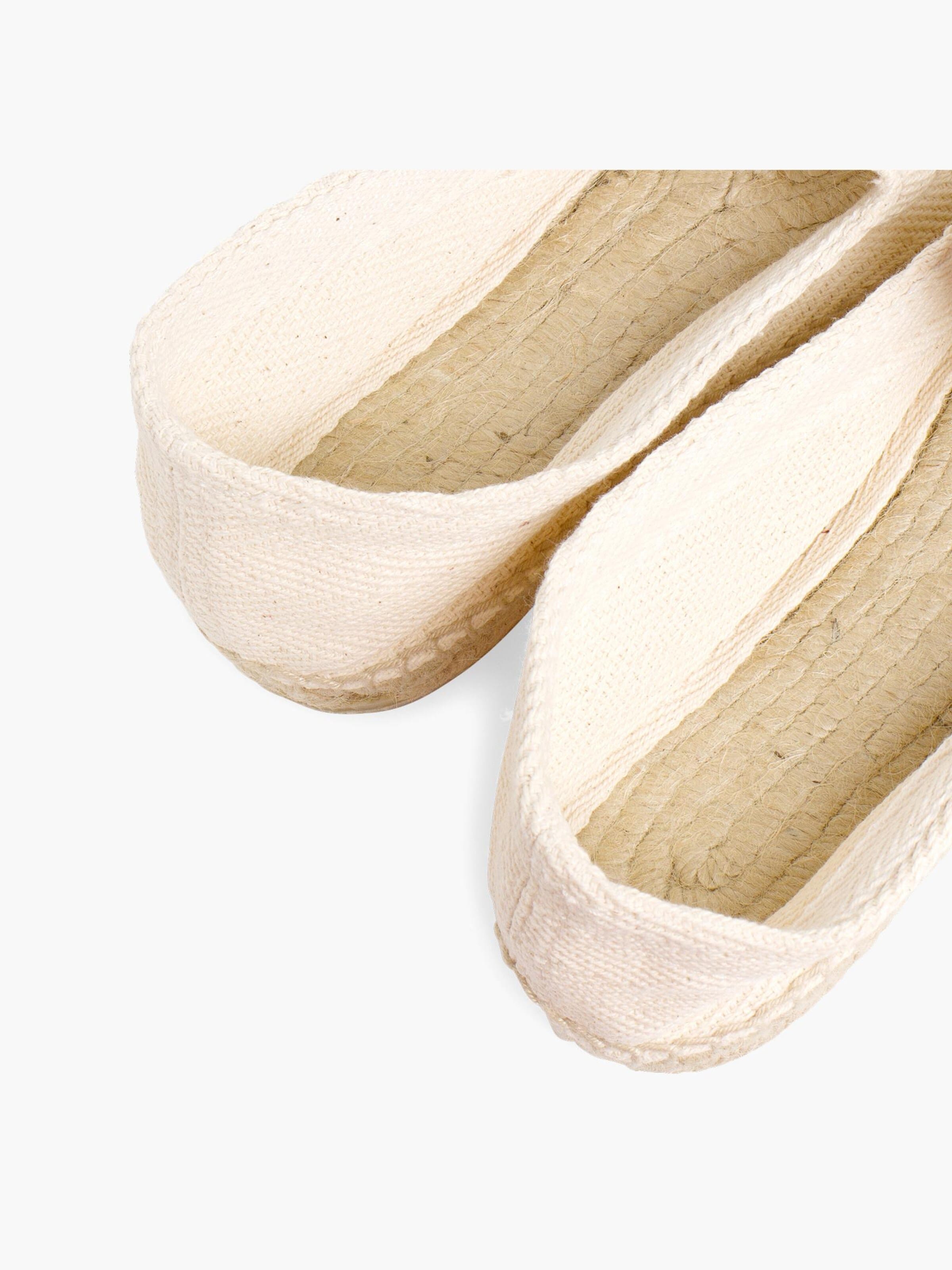Pisamonas Flats in Beige