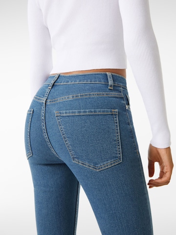 Bershka Flared Jeans in Blue