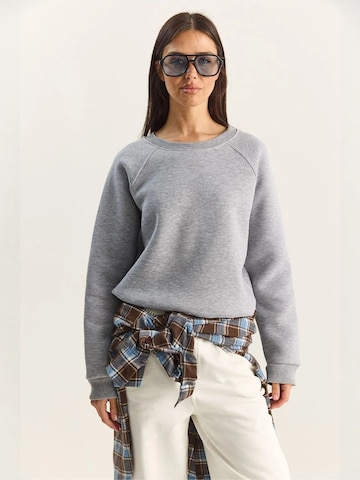 Bianco Lucci - Sweatshirt em cinzento