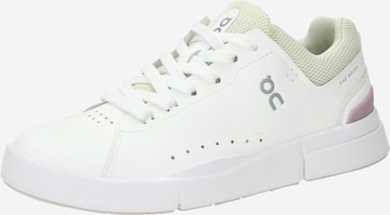 On Platform trainers 'The Roger Advantage' in White: front