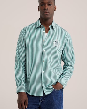 WE Fashion - Ajuste confortable Camisa en verde: frente