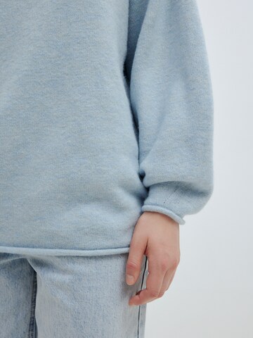 EDITED Пуловер 'Ermelina' в синьо