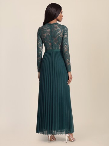 APART Kleid in Grün