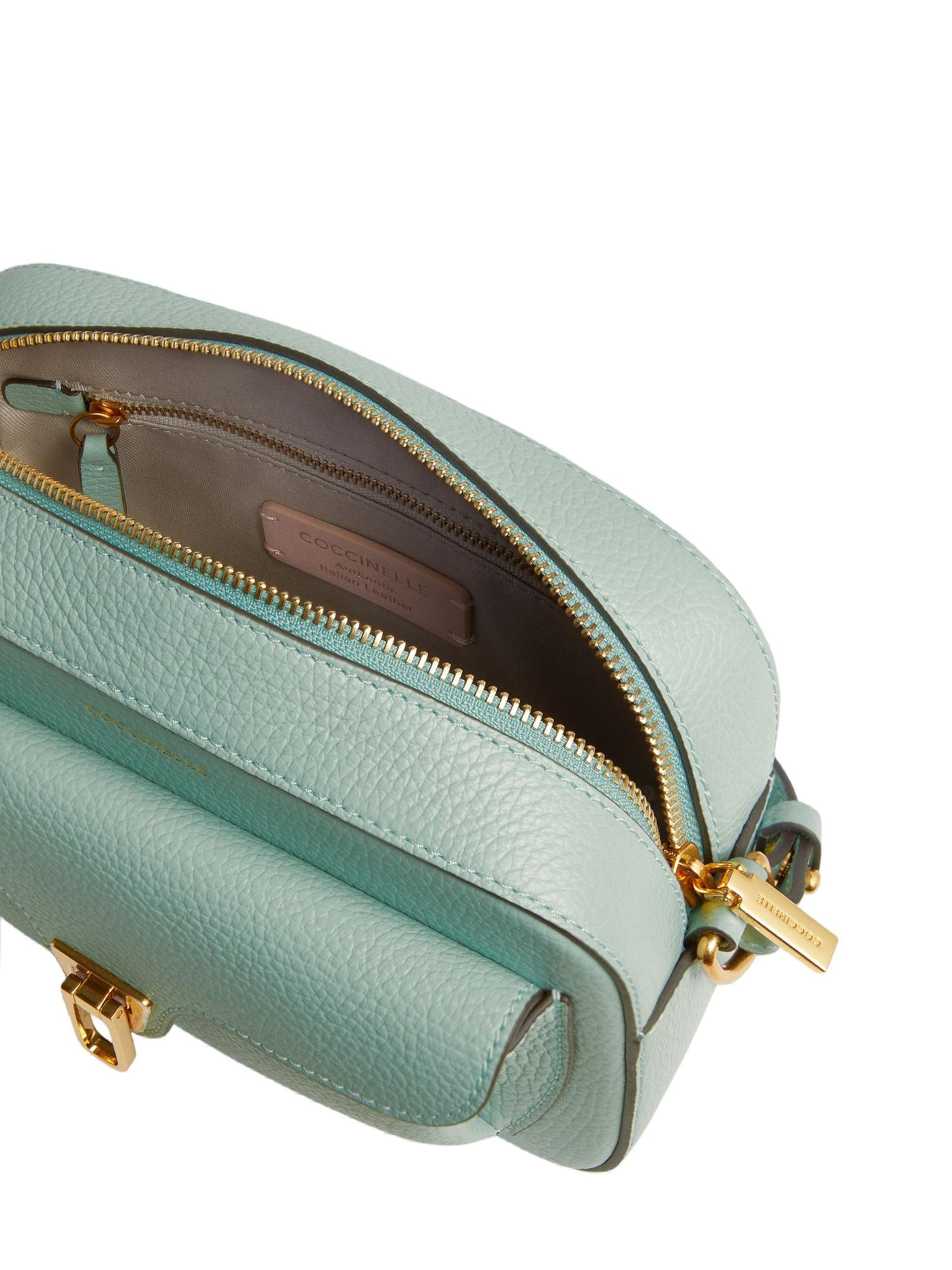 Borsa a mano 'COCCINELLE Beat S26 2' di Coccinelle in blu