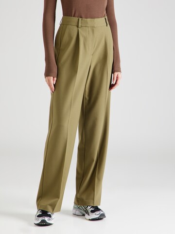 Soft Rebels Loose fit Pleated Pants 'Vilja' in Green: front