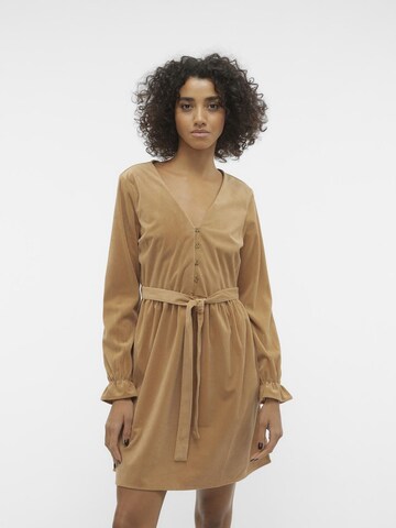 Robe-chemise VERO MODA en marron : devant