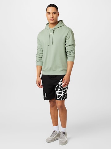 HUGO Sweatshirt in Grün