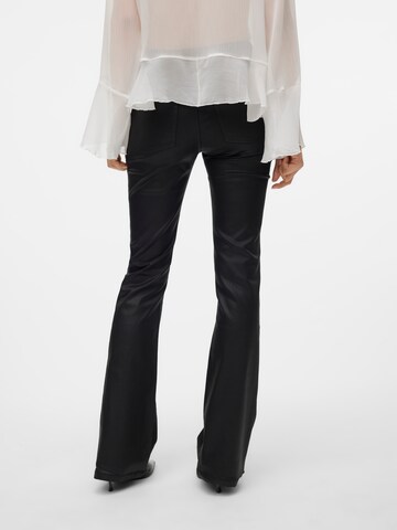 VERO MODA Flared Jeans 'Flash' in Black