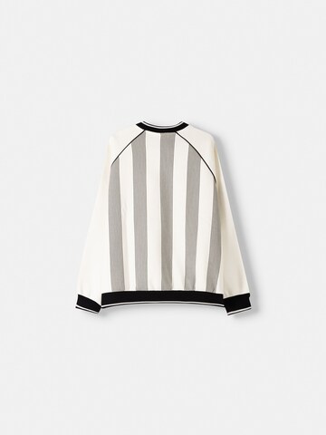 Bershka Sweatshirt in White