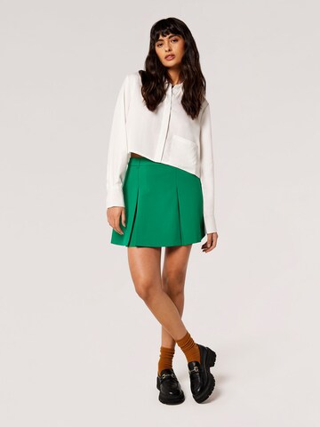Apricot Pleated Tailored Mini Skirt ' ' in Grün: Vorderseite
